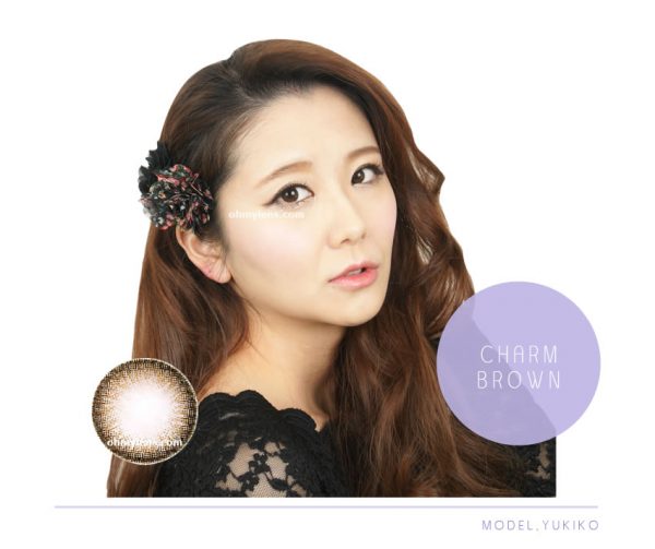 a beautiful girl with Charm Brown Contact Lenses 02