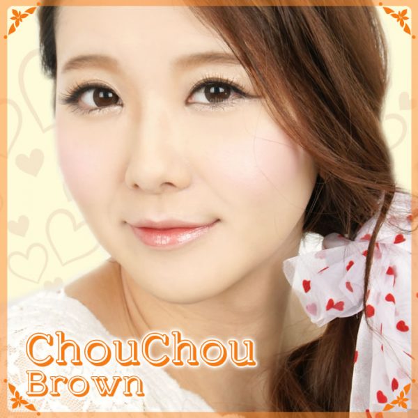 a beautiful girl with Chou Chou Brown Contact Lenses 04