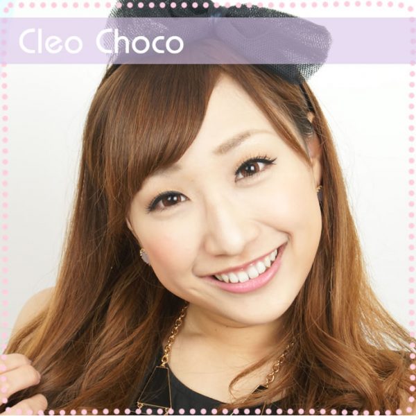 a beautiful girl with Cleo Choco Contact Lenses 03