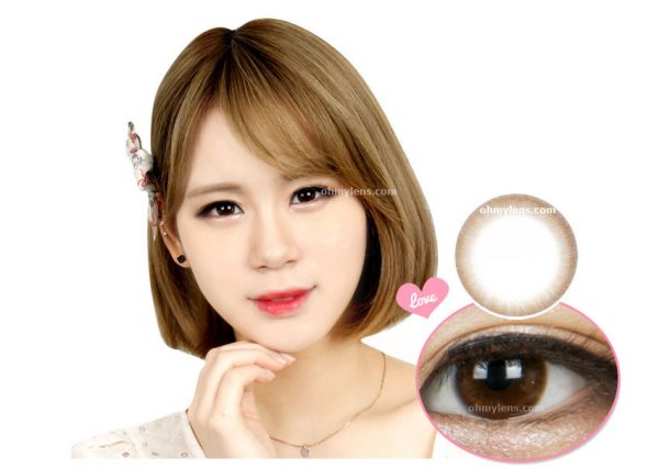 a beautiful girl with Miuu Brown Contact Lenses 01