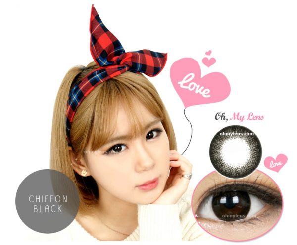 a beautiful girl with Chiffon Black Contact Lenses 01