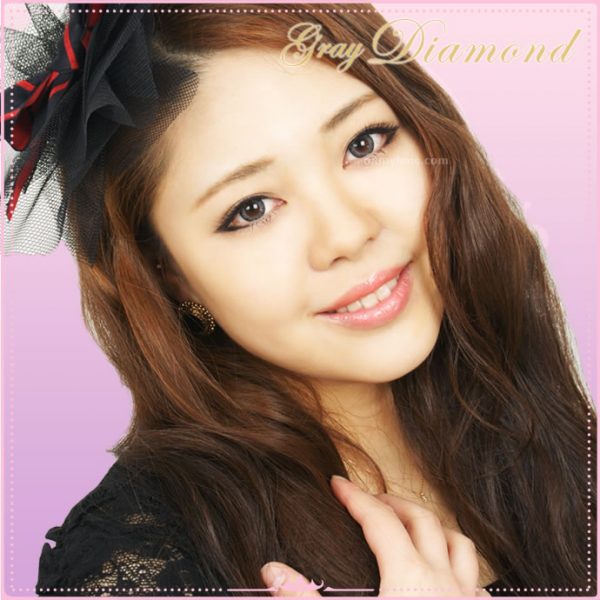 a beautiful girl with gray diamond contact lenses 03